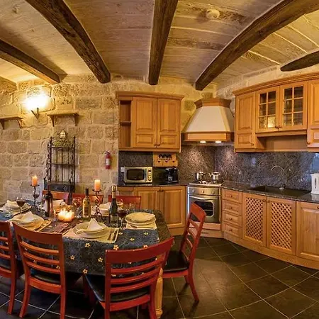 Maison d'hôtes Exploring Malta's Beautiful South Coast !